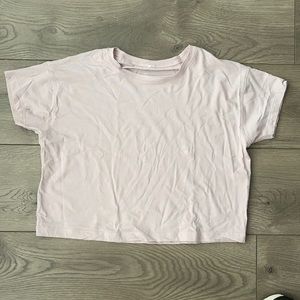 Lululemon Cates Tee. Light pink cropped tee